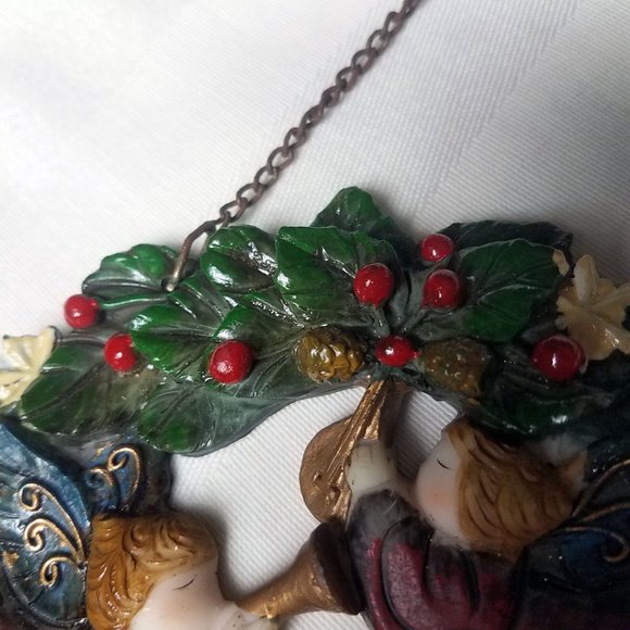 Singing Angels Christmas Wreath Decor Wall Art Ornament - Picture 7 of 11